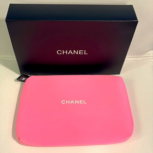Brand New in Box Chanel Cosmetic Pouch. Perfect for gifting - Picture 1 of 5